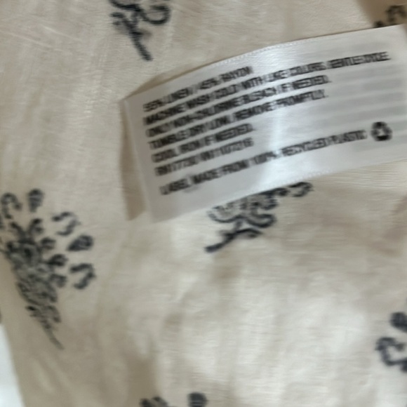 A new day NWOT long sleeve 55% linen front hello 3 quart sleeve size L - Picture 3 of 4